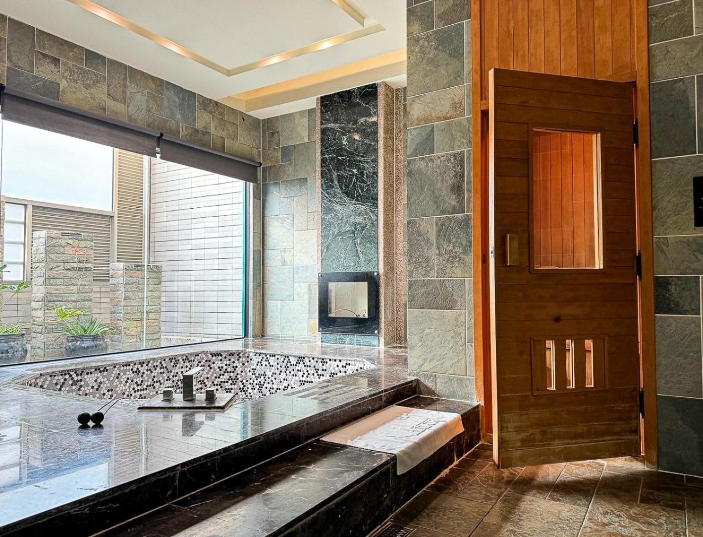 All-Ur Boutique Motel -Chia Yi Branch Chiayi Exterior foto